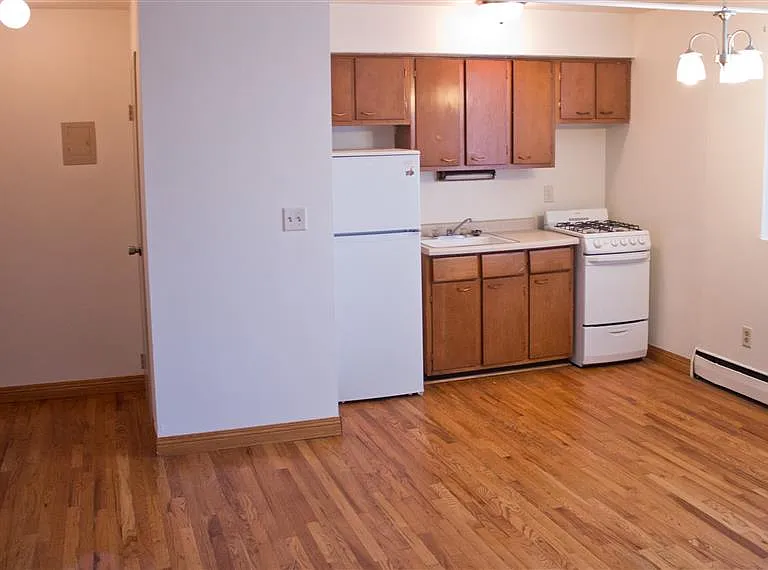 214 Place Apartments — Photo 29