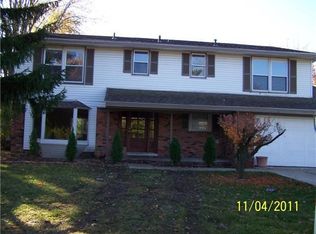22559 Bell Brook St, Southfield, MI 48034