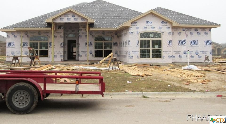 2nd image of 1127 Doc Whitten Dr