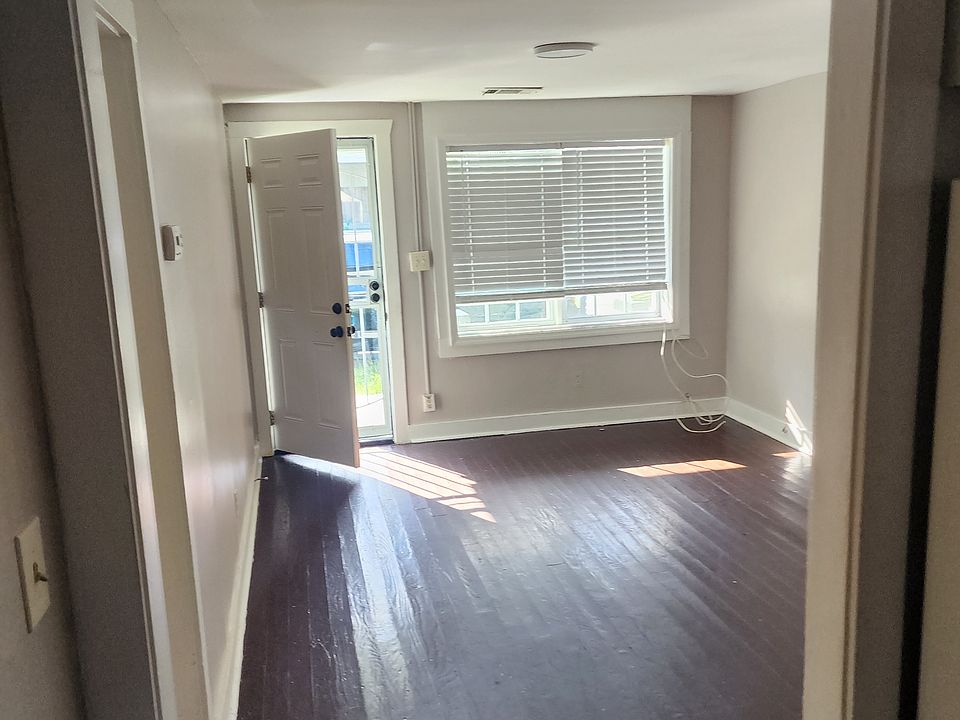2nd image of 6 Scarborough St