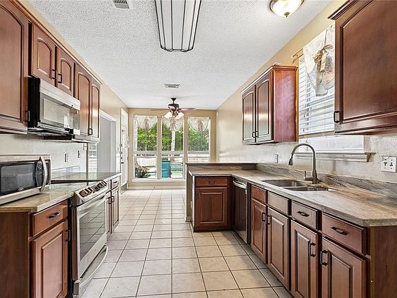 3rd image of 1057 Forest Ridge Loop