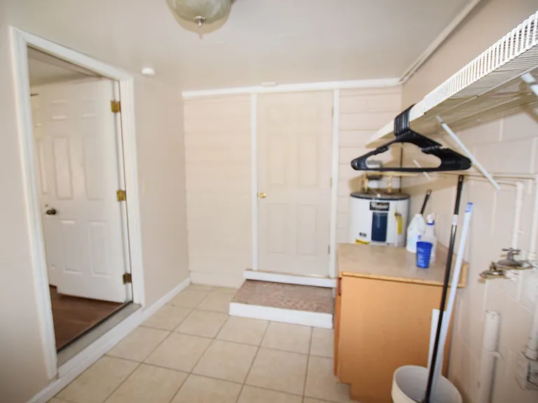 317 E Barnes Ave — Photo 43