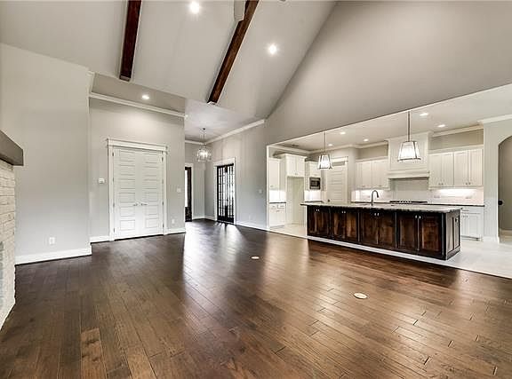 5th image of 2406 Briarwood Cv