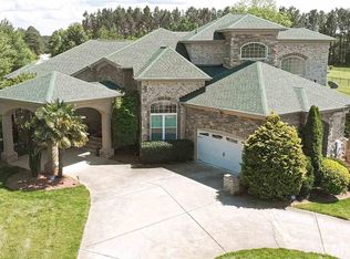 2201 Stonerose Cir, Raleigh, NC 27606