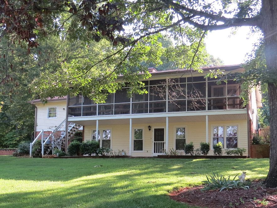 Waterfront Home Lake Tillery
