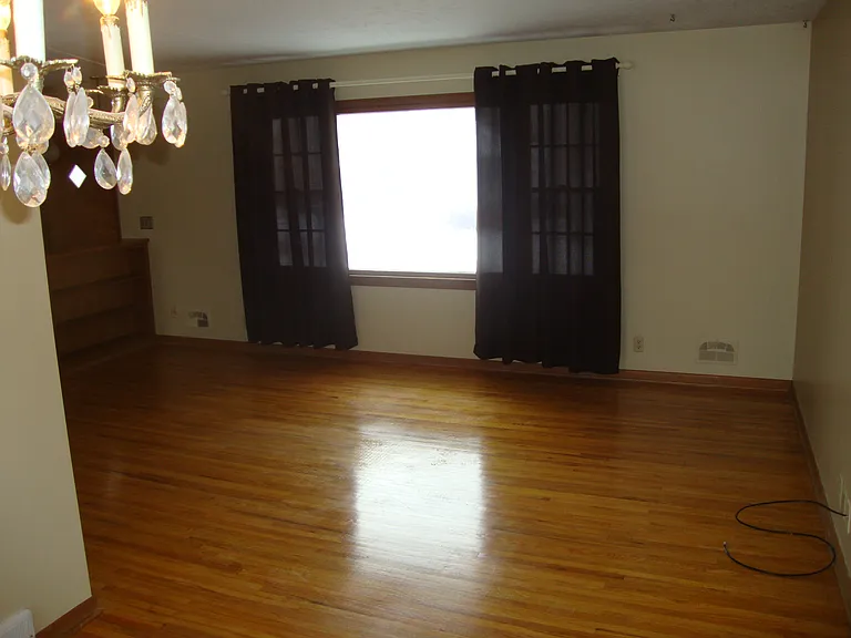 6528 Bedford Ave — Photo 2