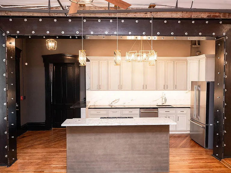275 S Limestone St #140 — Photo 22