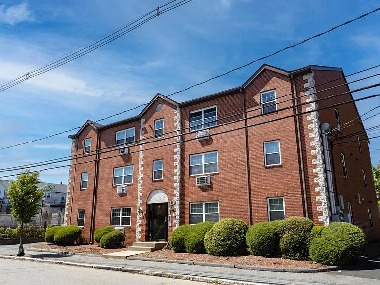 85 Charles St #7 — Photo 9