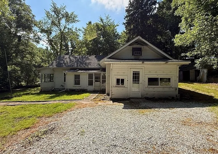 629 Portage Lakes Dr — Photo 1