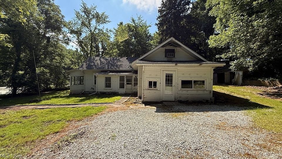 1st image of 629 Portage Lakes Dr