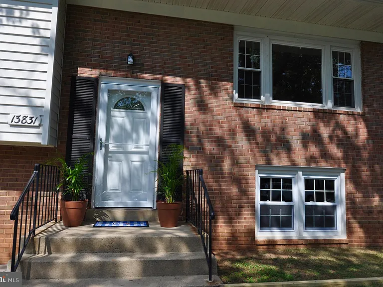 13831 Delaney Rd — Photo 25