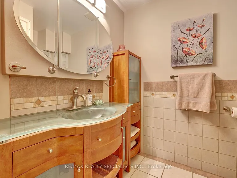 17 Foster St — Photo 20
