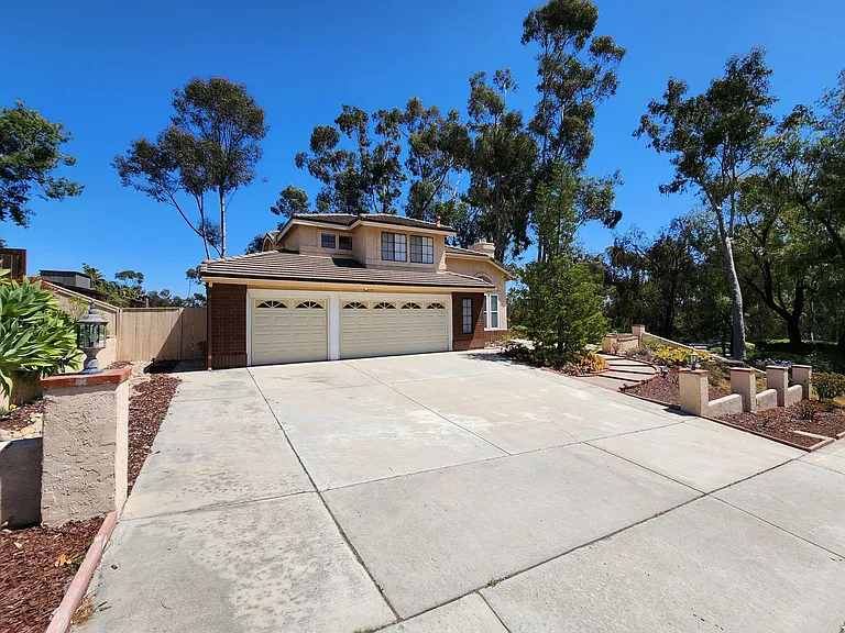 10523 Sunset Ridge Dr — Photo 2
