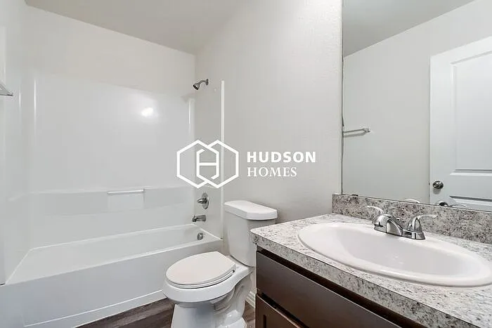 3627 Sidney St — Photo 10