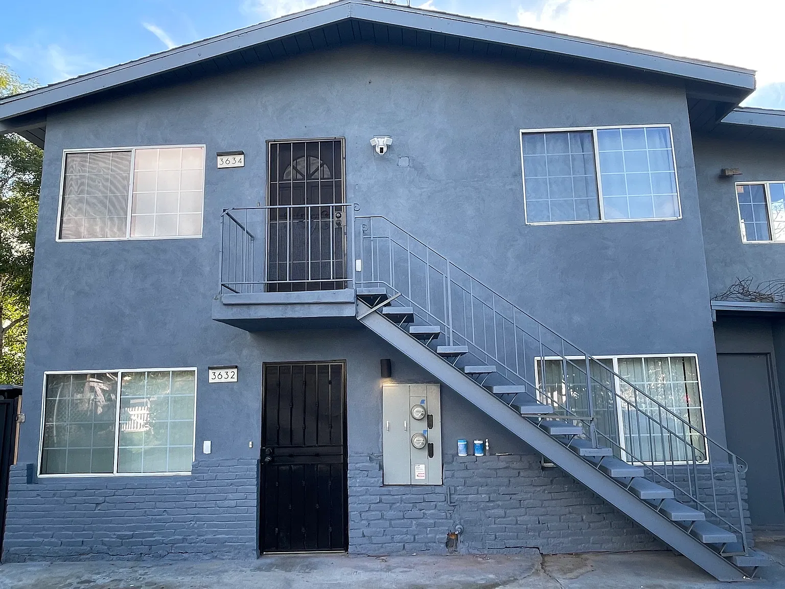 3 bed, 1100 sqft, $3,100 — Photo 2