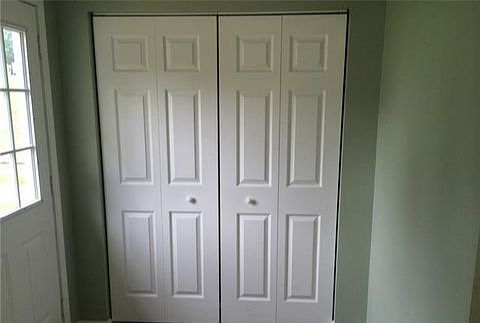 1st image of 921 Maple Ave NW