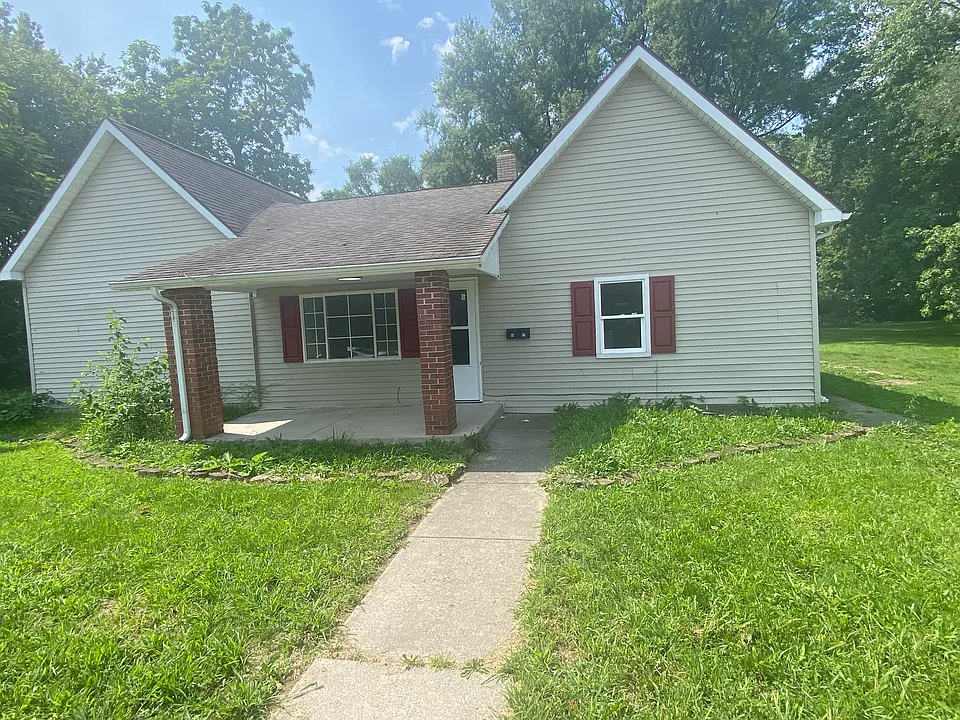 1607 Pearl St