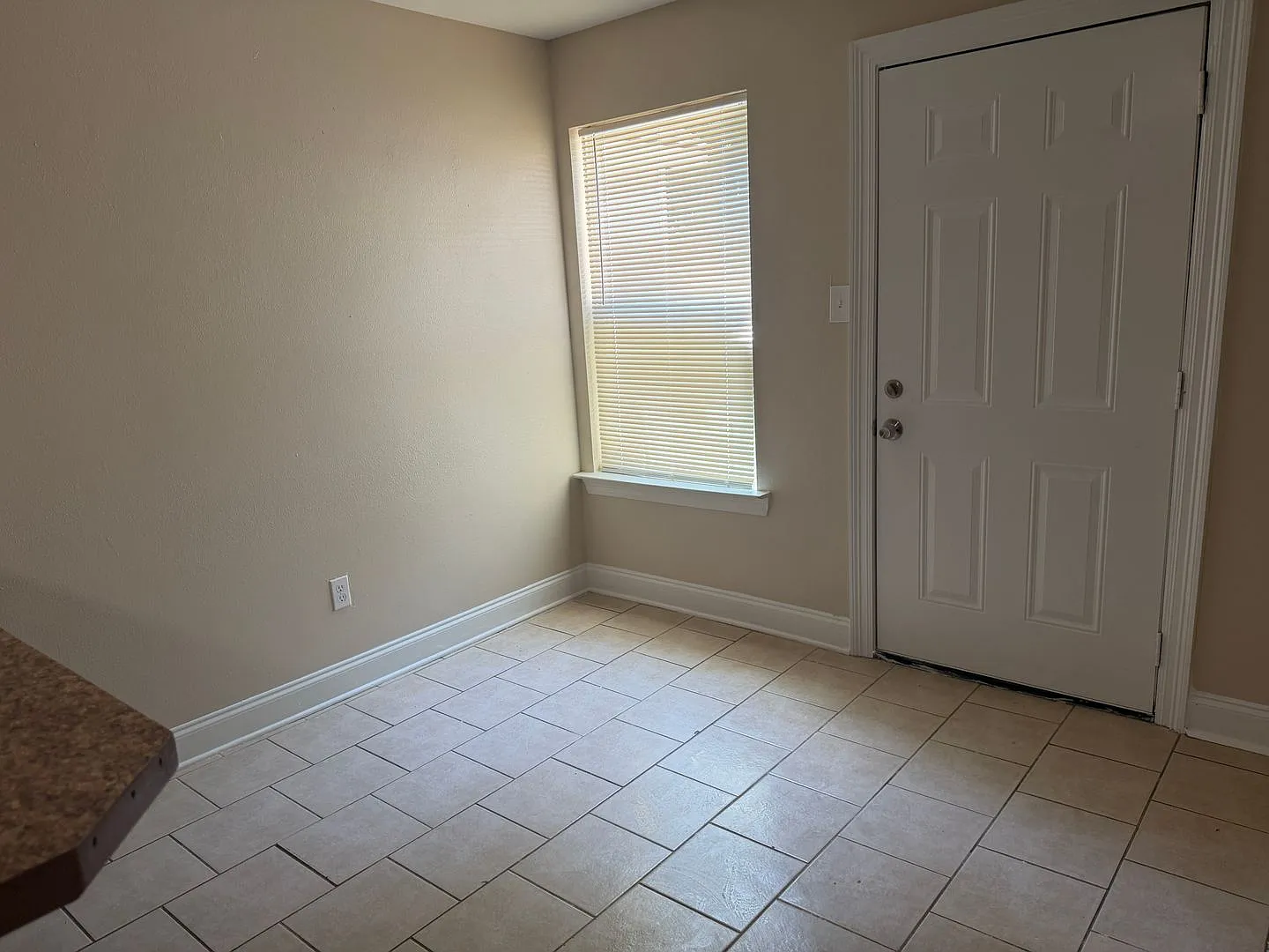 House for Rent — Photo 4
