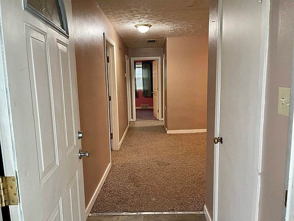 3rd image of 301 N Orchard Dr