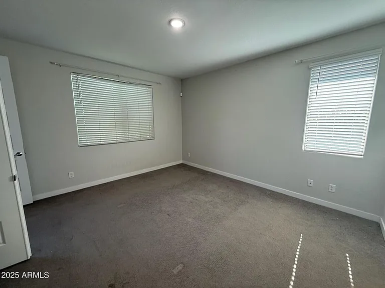 327 W Tamarack Dr — Photo 11