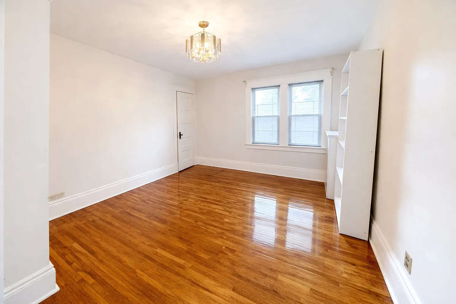 6 bed, 2214 sqft, $3,000 — Photo 3