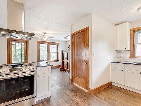 Light and bright kitchen