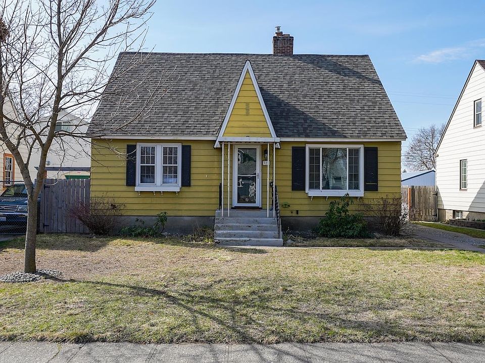 1st image of 328 E Hoffman Ave