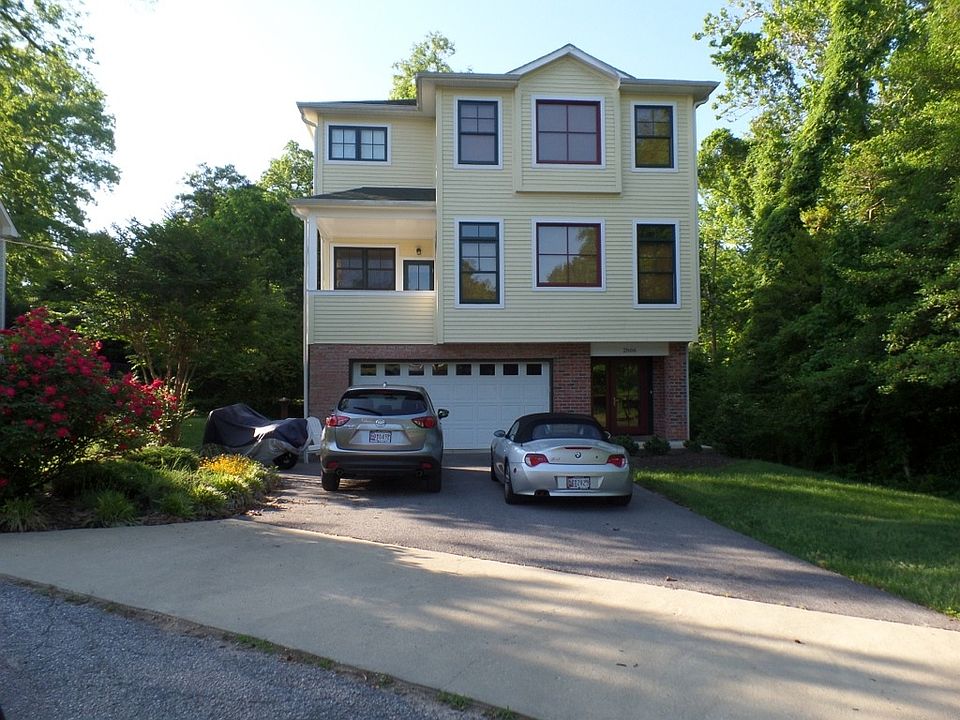 2666 Claiborne Court - a cul-de-sac