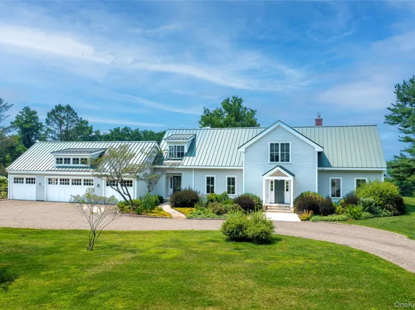 34 Meeting House Road, Pawling, NY 12564