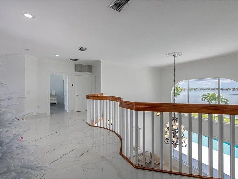 4707 SW 195th Ter — Photo 60