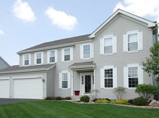 6606 Waterford Dr, McHenry, IL 60050