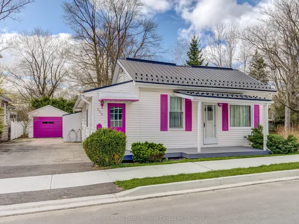 209 Water St, Lucan Biddulph, ON N0M 2J0