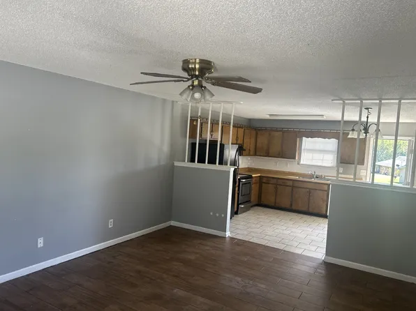 Rossville duplex - 101, 101 Carlton Ln, Rossville, GA 30741