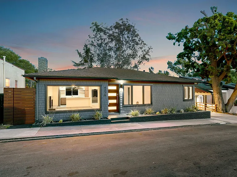 4279 Hortensia St — Photo 45