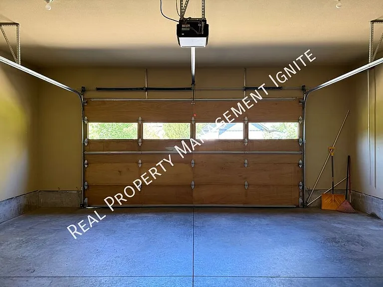 2955 NW Bordeaux Ln — Photo 15