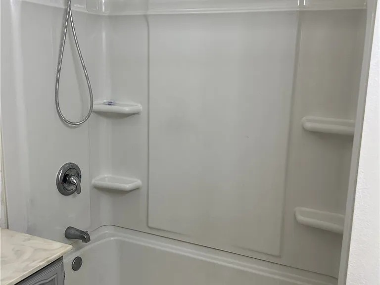 2040 Swan Cv N — Photo 15