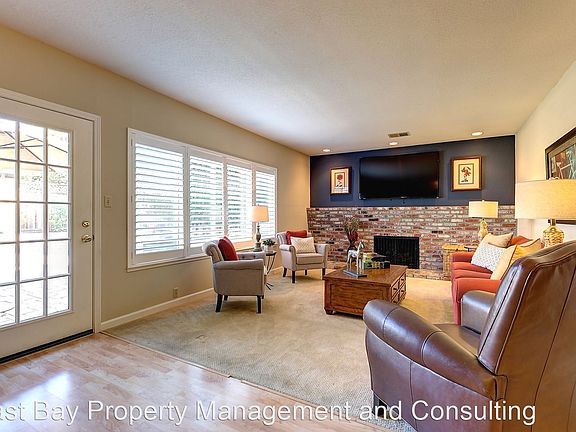 4th image of 5548 Blackbird Dr