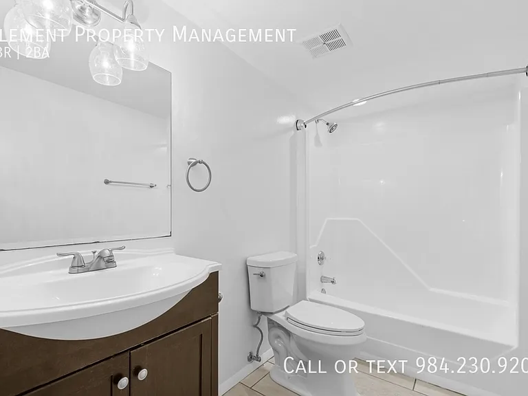 1208 Manassas Ct #A — Photo 11