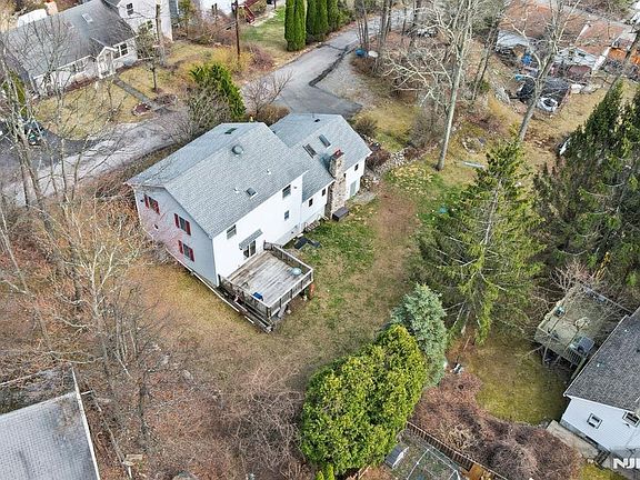 2nd image of 72 Hudson Dr