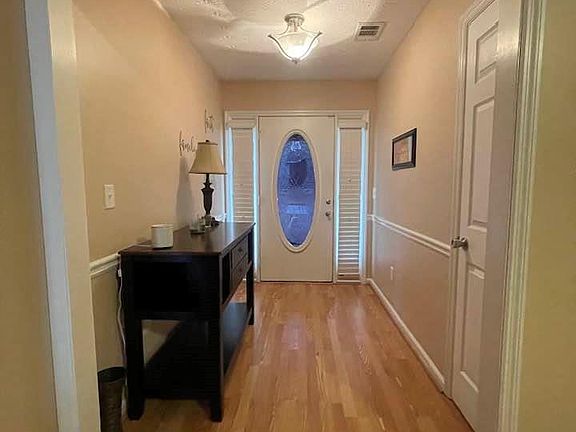 4th image of 5778 Stoneridge Dr