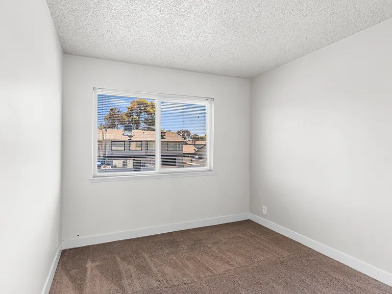 3537 Mercury St #F — Photo 18