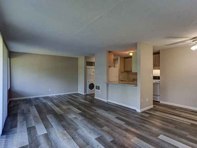 Sierra Terrace — Photo 33