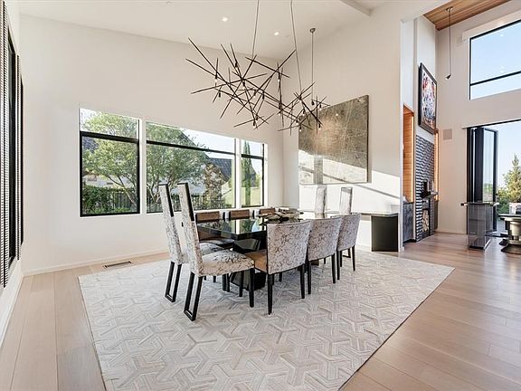 5th image of 1411 Post Oak Pl