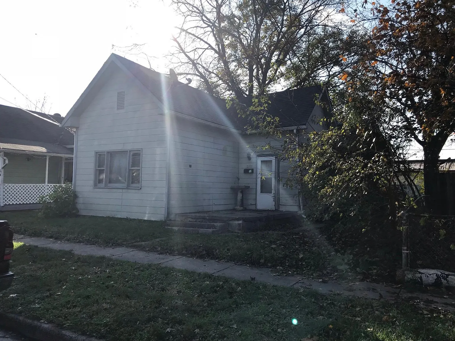 2311 Hoyt Ave photo 1