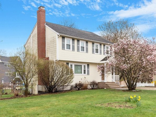 6 Douglas Ave, Methuen, MA 01844