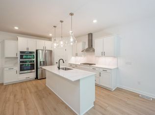 5192 Long Pointe Bay, Woodbury, MN 55129