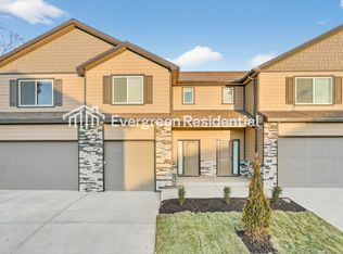 8237 N Berkley Ave, Kansas City, MO 64152