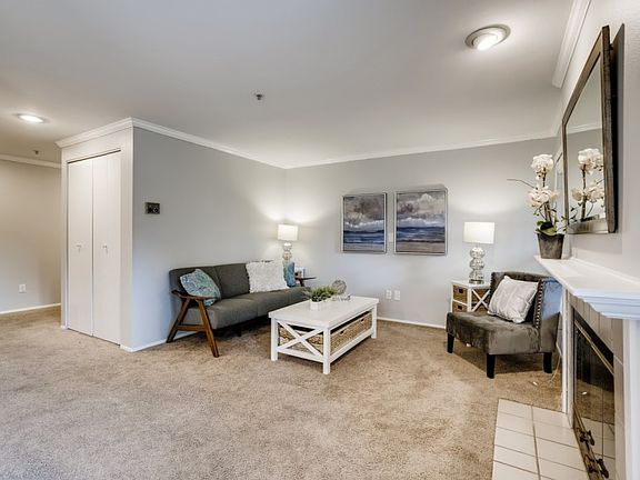 5th image of 14057 NE 181st St APT E204