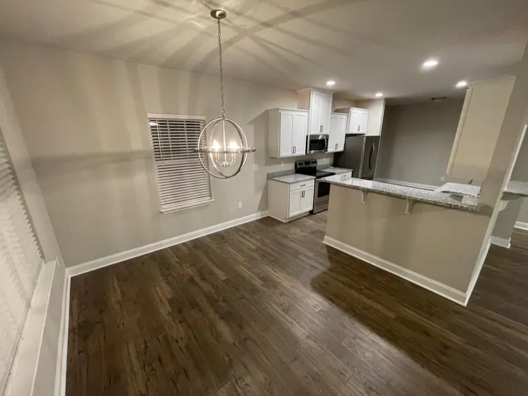 211 Rosewood Cir #211 — Photo 6