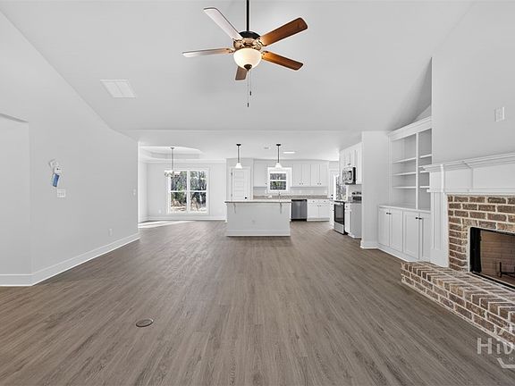 5th image of 252 Mockingbird Lane #28